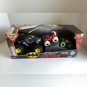 💙Boys Monster Jam Batman Street Justice Monster Trucks Set